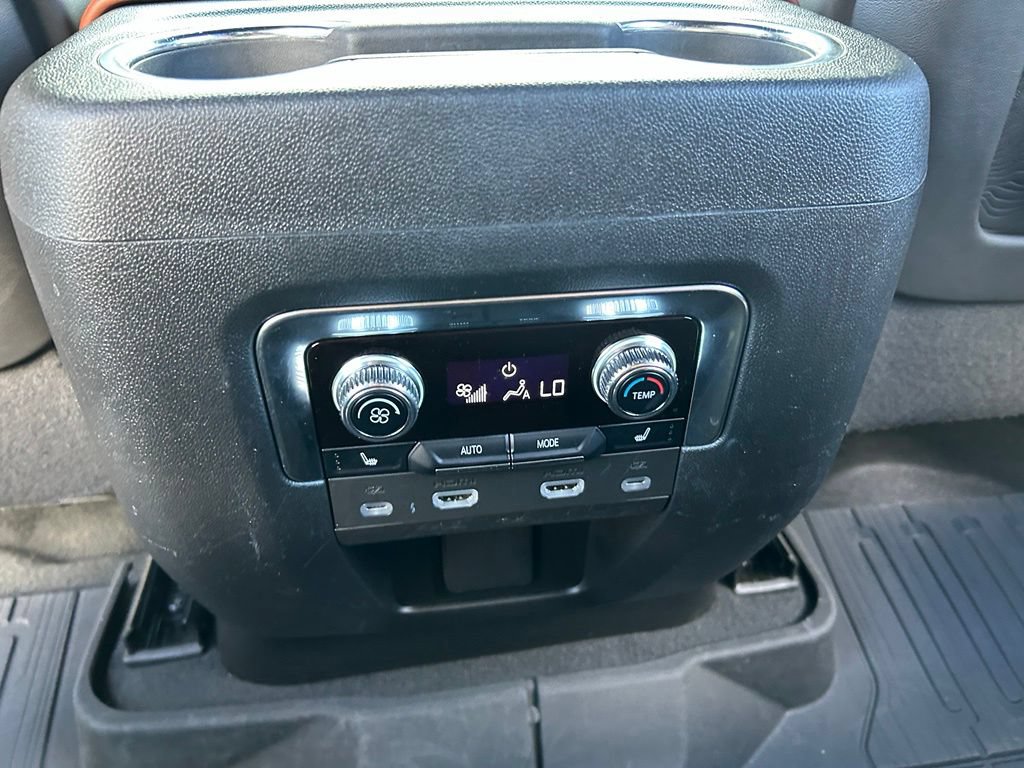 Used 2023 GMC Yukon XL Denali Ultimate AWD/4WD image 46