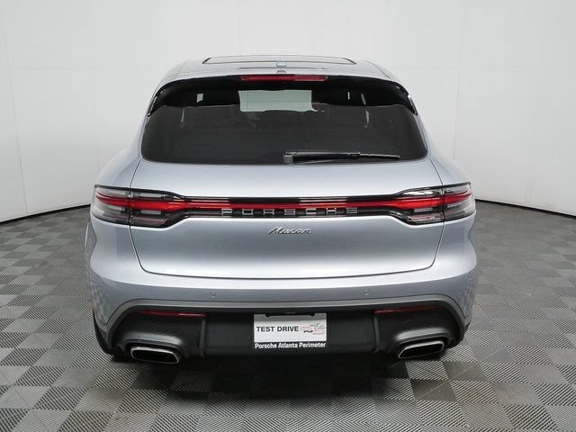 Certified 2026 Porsche Macan AWD/4WD image 32
