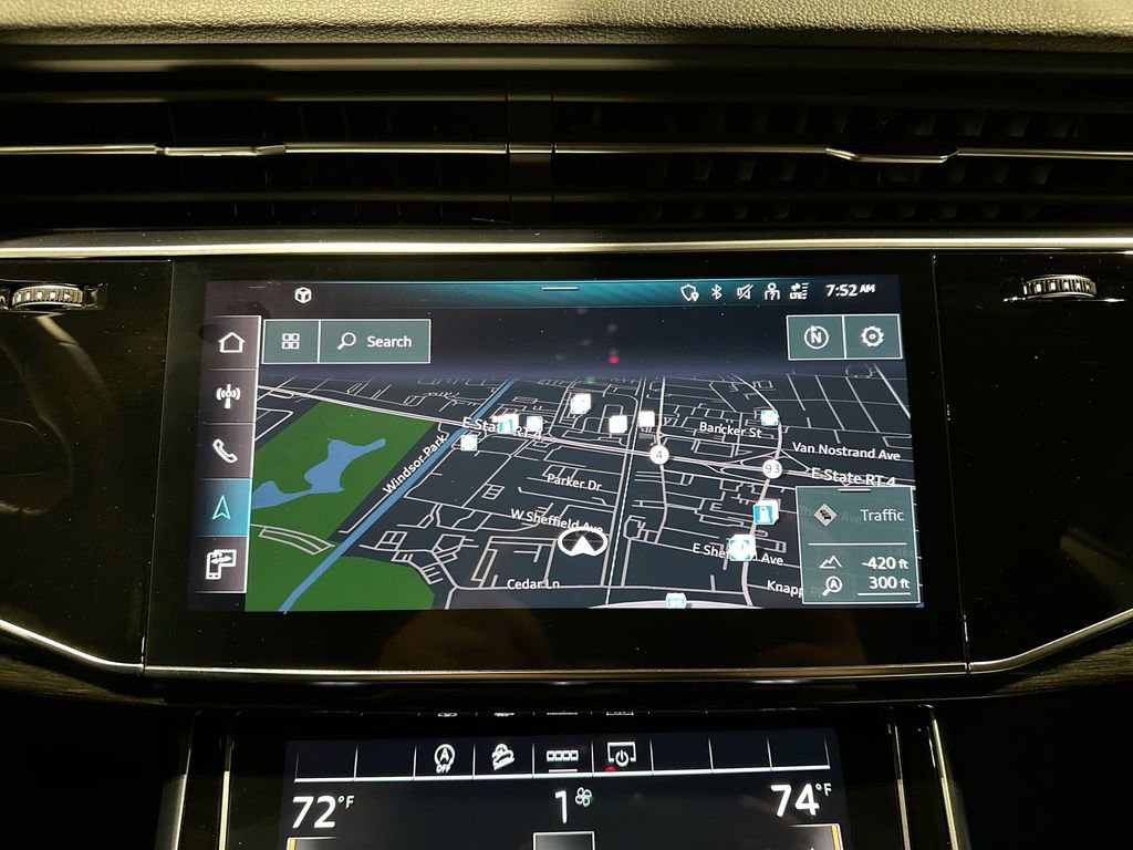 Used 2025 Audi Q8 Premium image 17