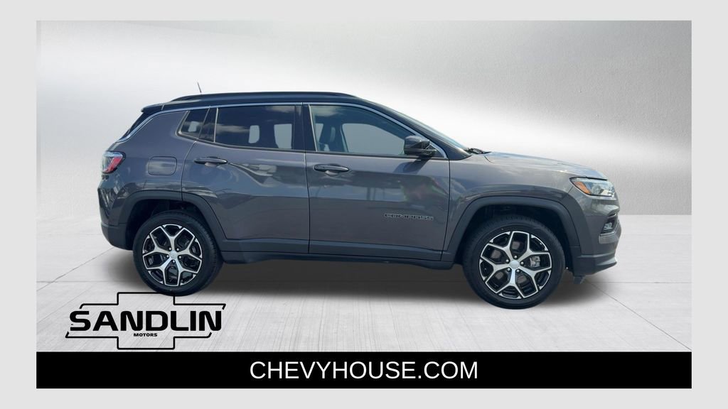Used 2024 Jeep Compass Limited image 1