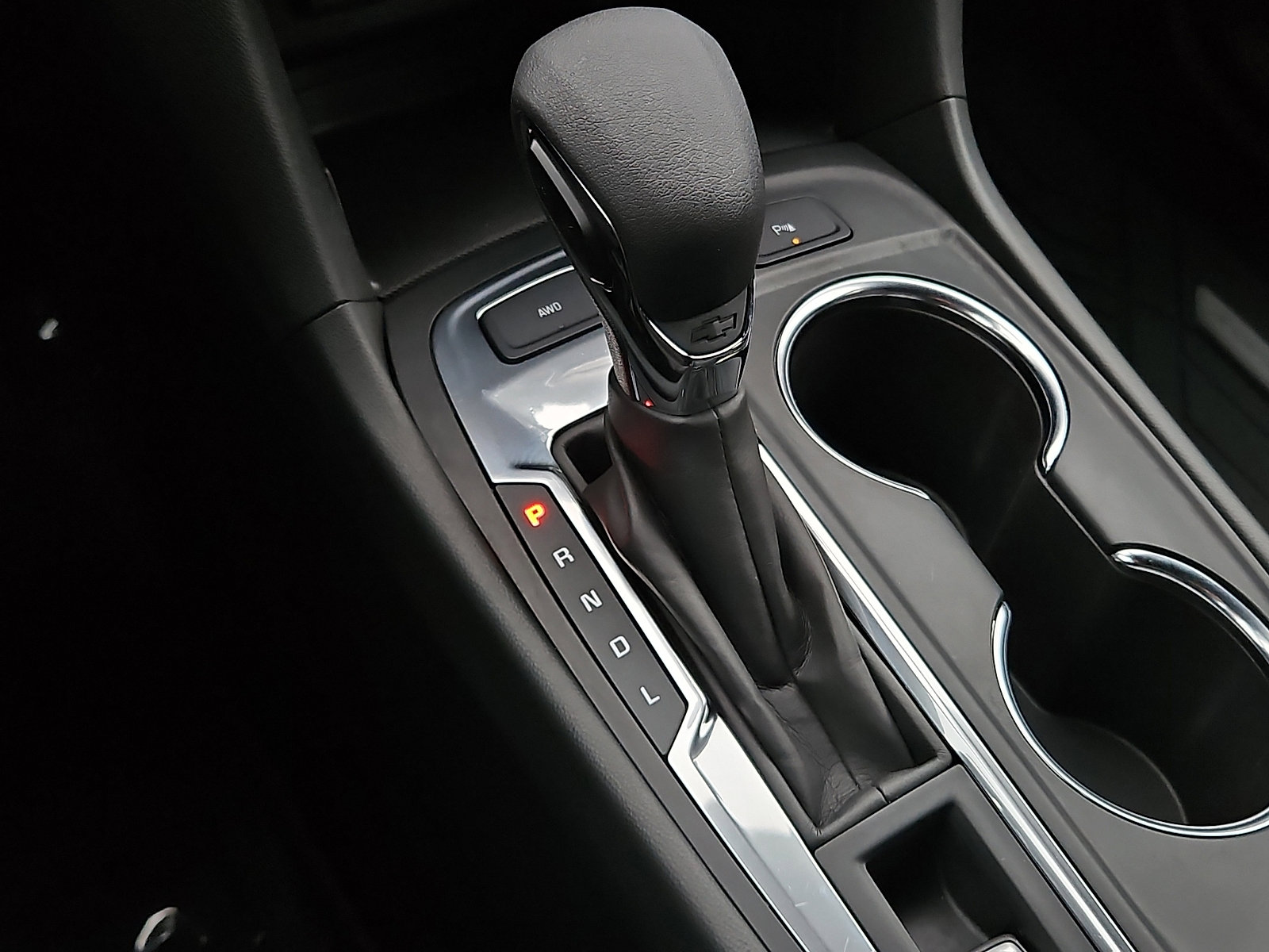 Used 2024 Chevrolet Equinox LT w/ LPO, Floor Liner Package image 14