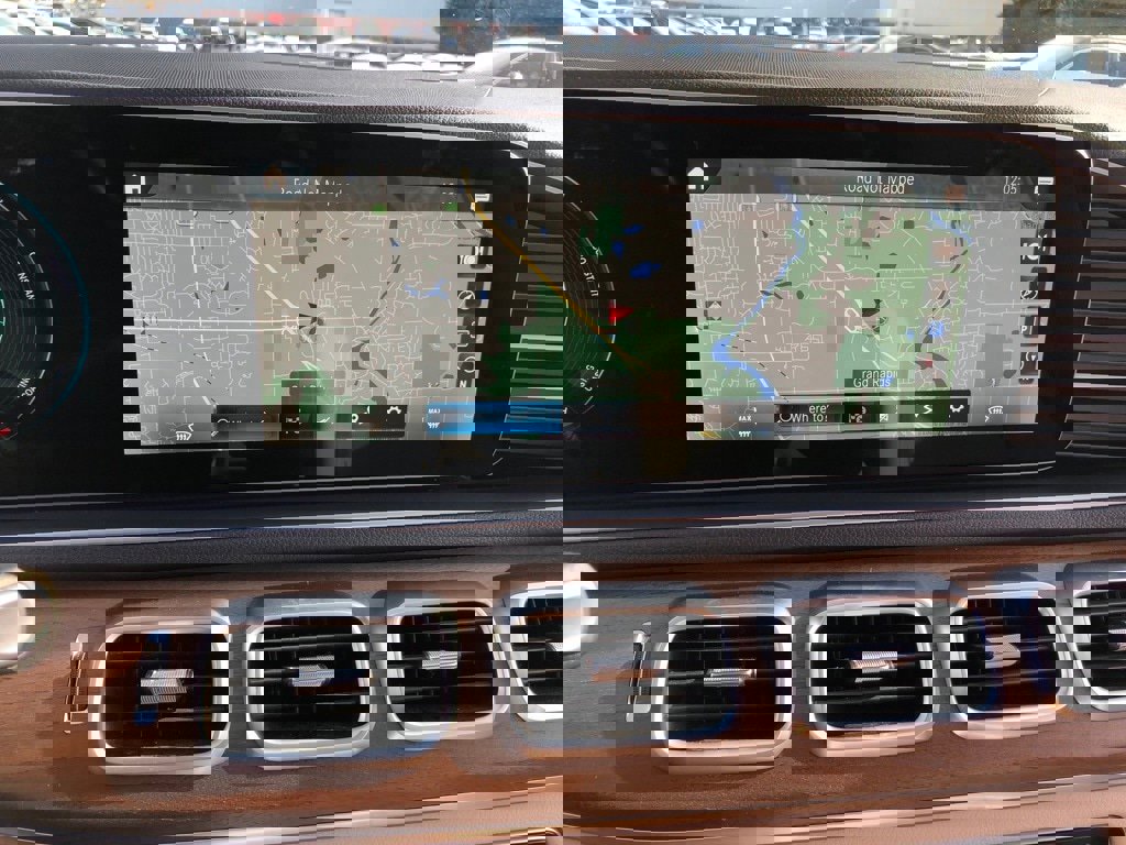 Used 2022 Mercedes-Benz GLE 350 4MATIC w/ Premium Package image 27