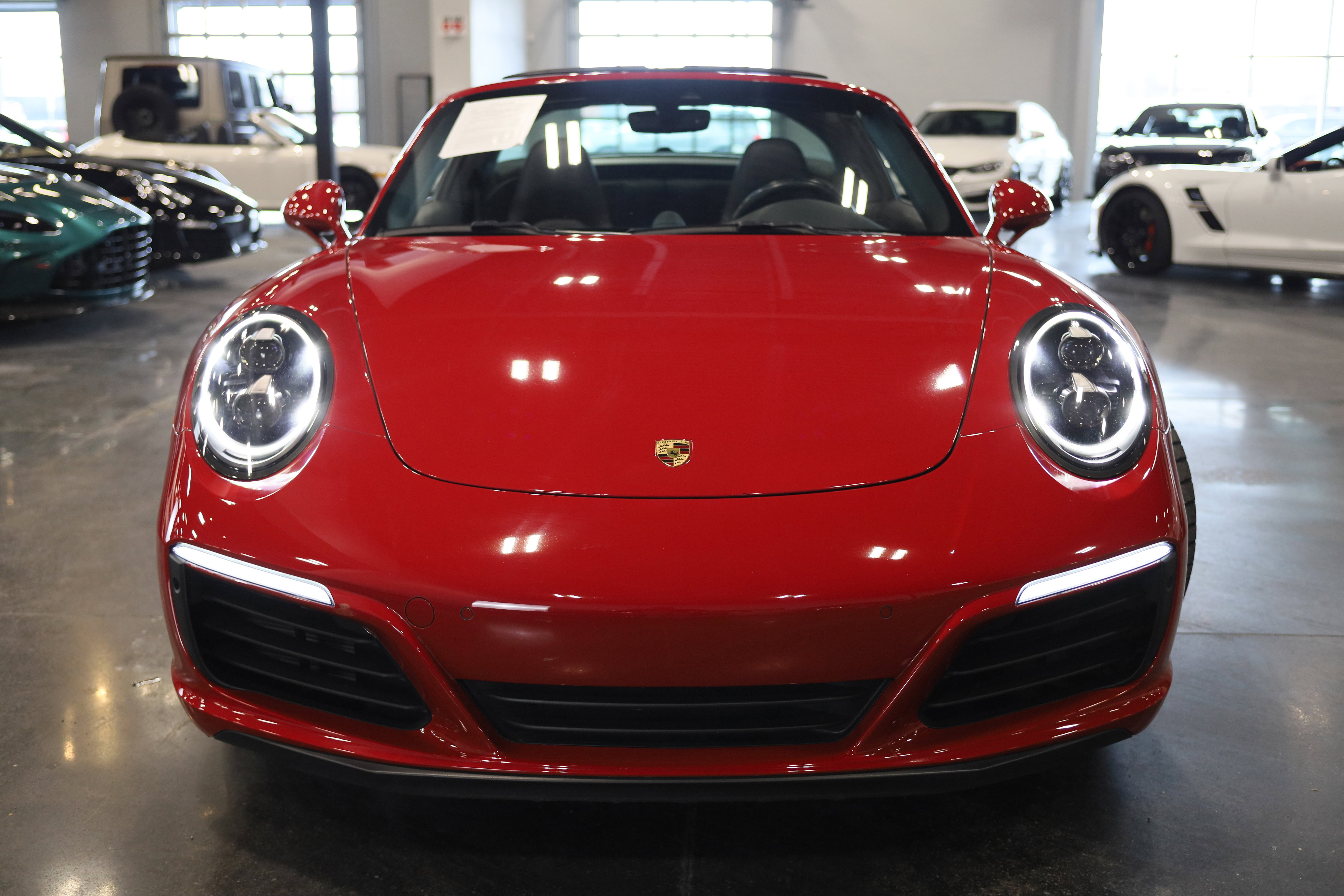 Used 2019 Porsche 911 Targa 4S image 2