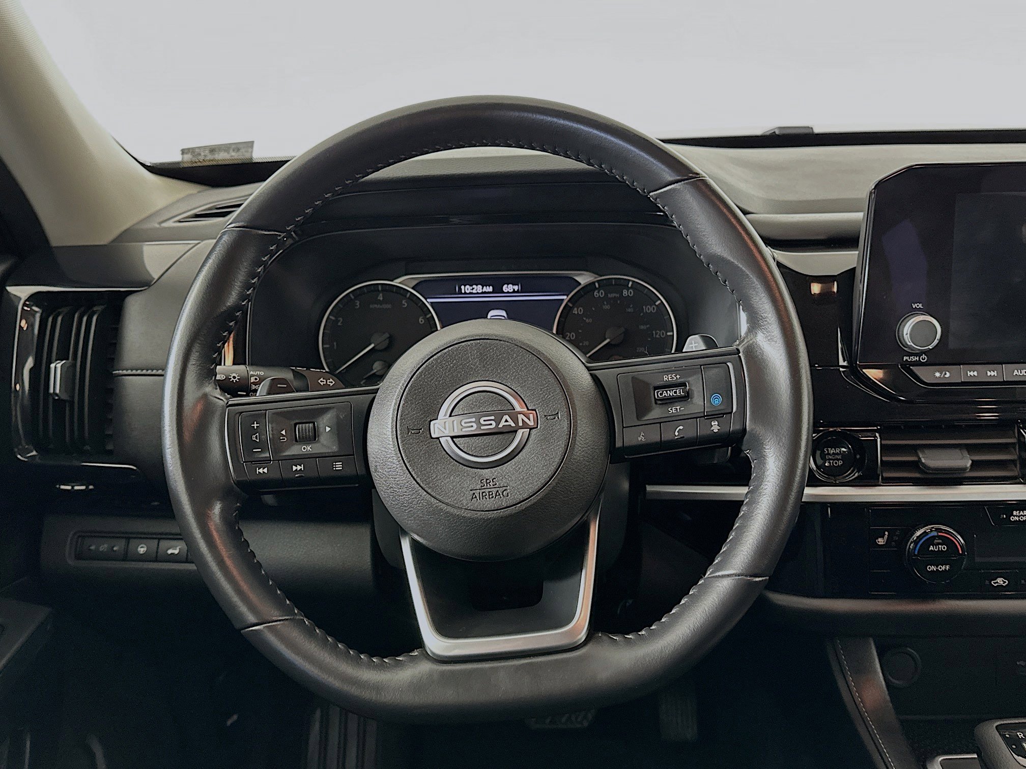 Used 2025 Nissan Pathfinder SV image 18