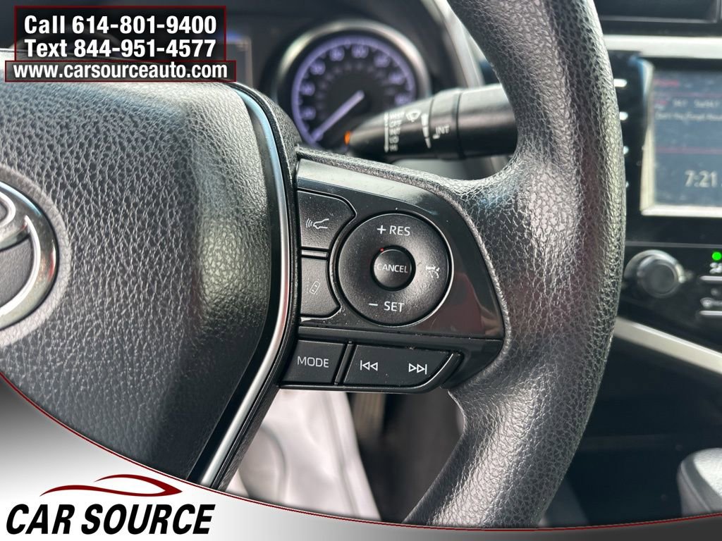 Used 2018 Toyota Camry LE FWD image 15