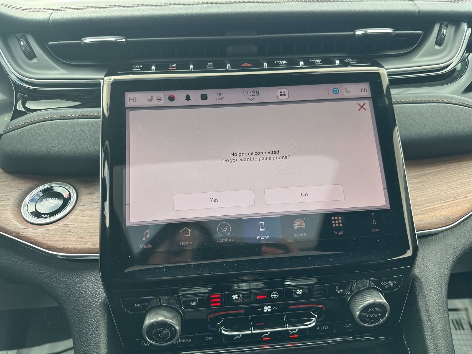 Used 2024 Jeep Grand Cherokee Summit w/ Luxury Tech Group V image 64