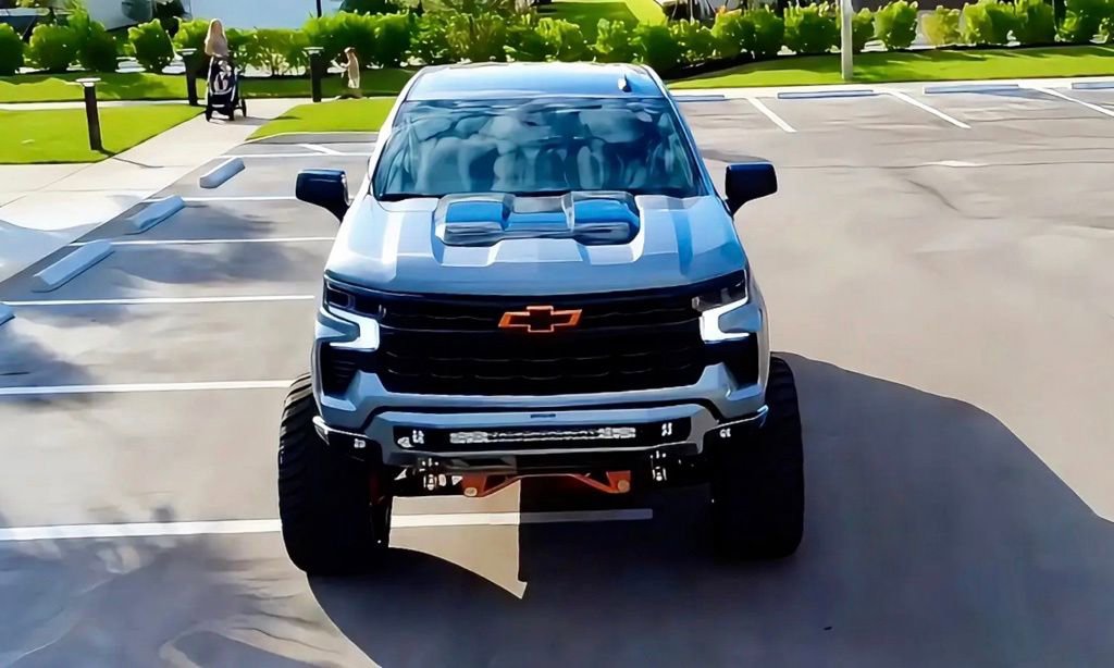 Used 2025 Chevrolet Silverado 1500 LT Trail Boss AWD/4WD image 31