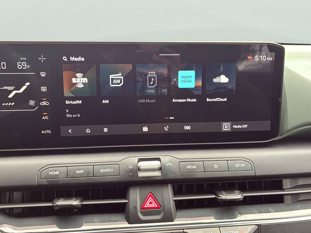 Used 2025 Kia K4 EX FWD image 33