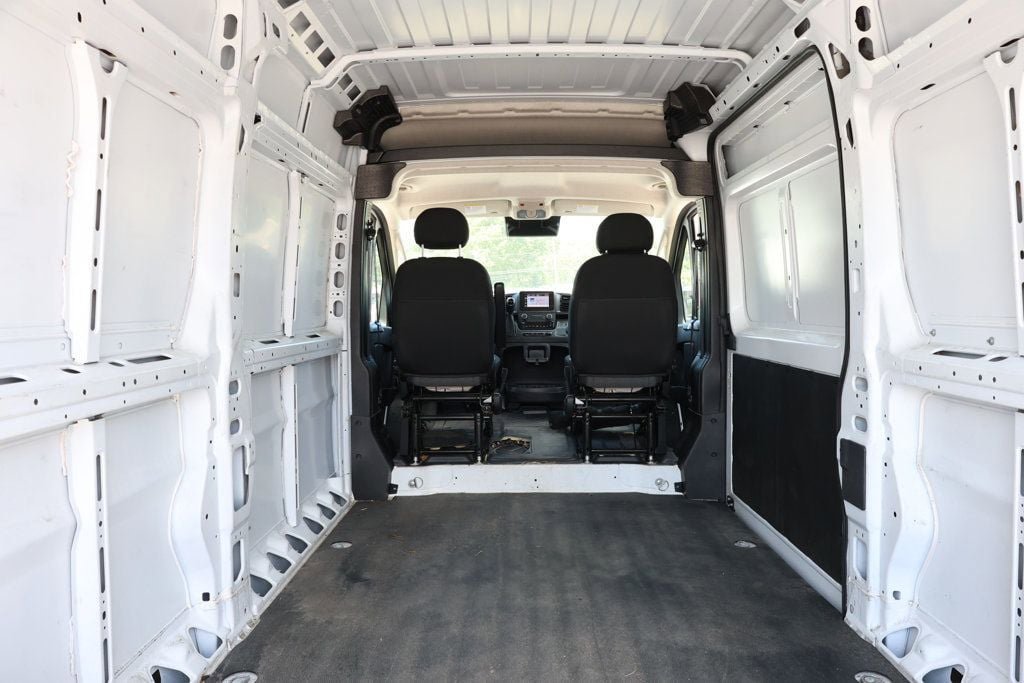 Used 2025 RAM ProMaster 2500 w/ Convenience Group FWD image 19