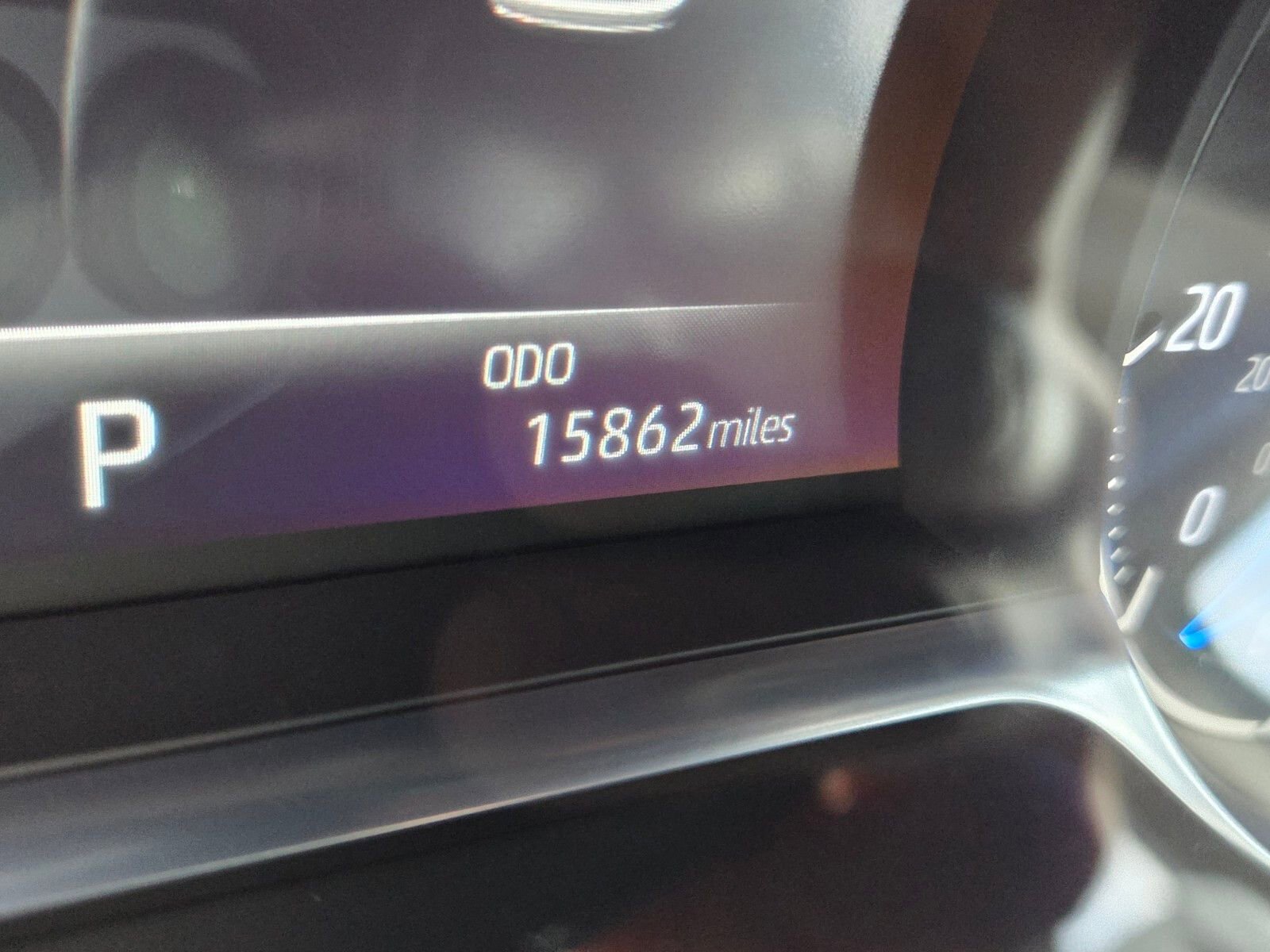 Used 2024 Toyota Venza LE image 28