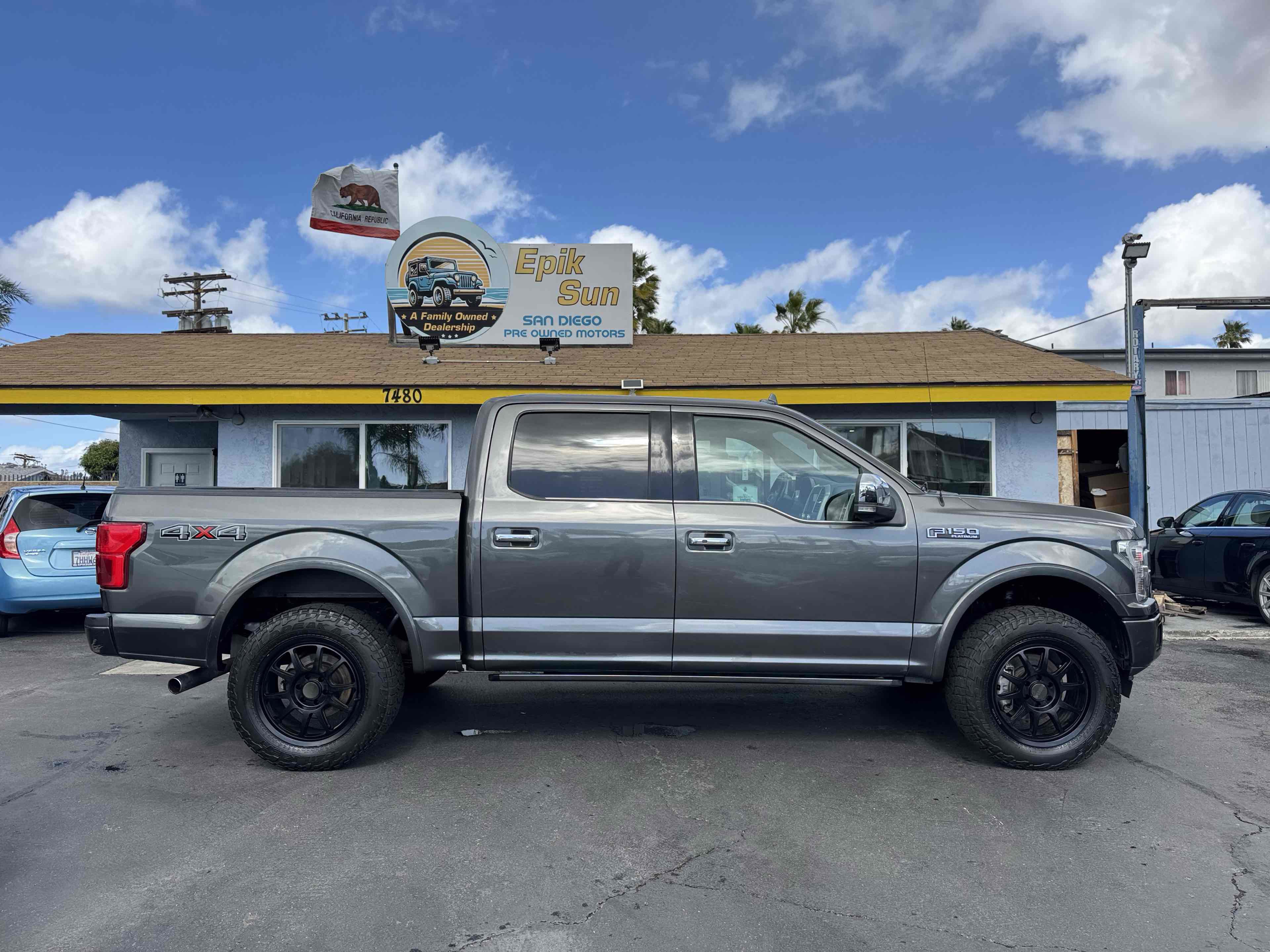 Used 2019 Ford F150 Platinum AWD/4WD image 4