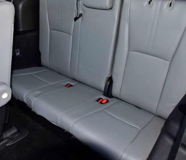 Used 2023 Toyota Highlander Bronze Edition image 17