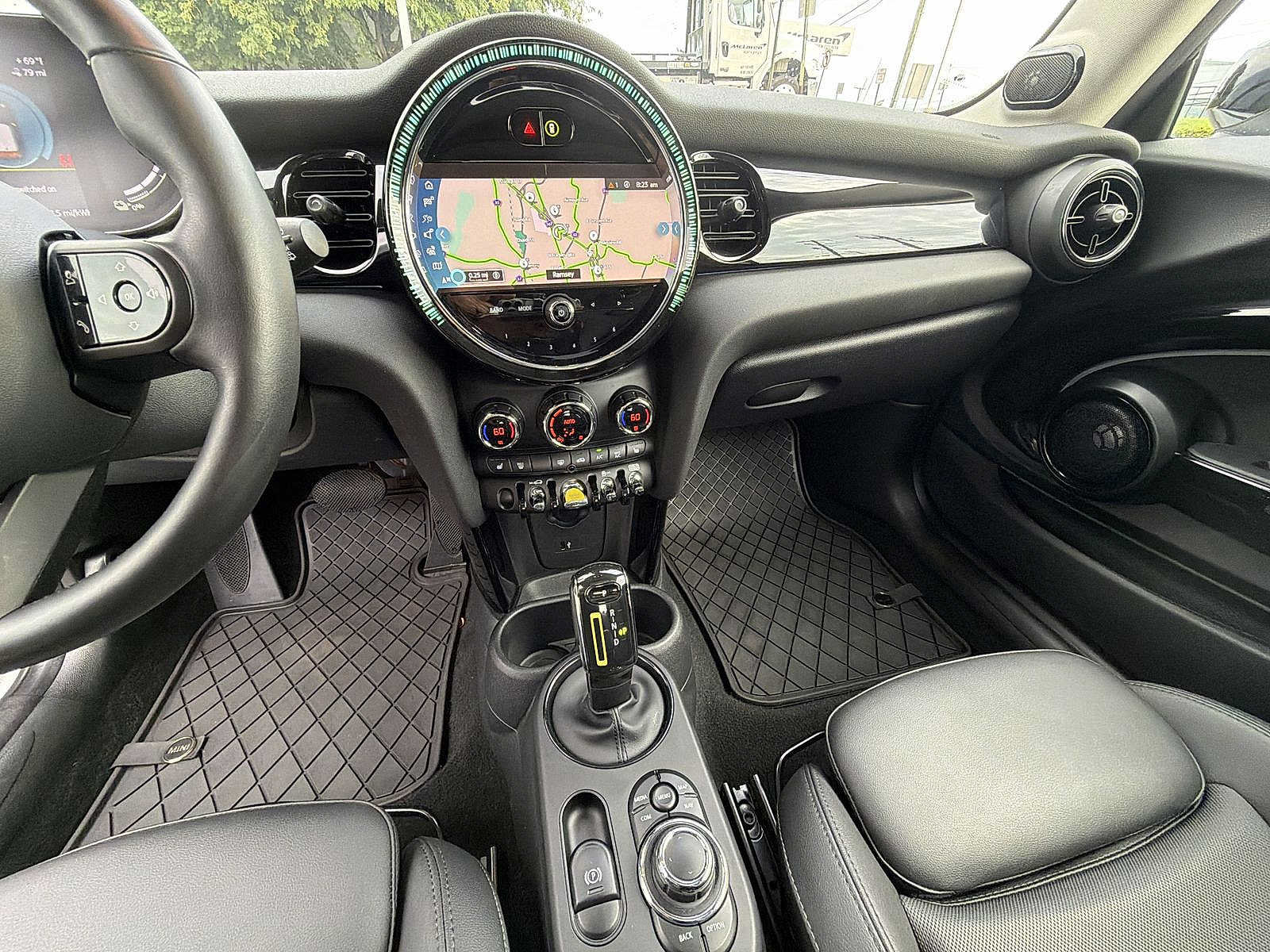 Used 2024 MINI Cooper SE FWD image 24