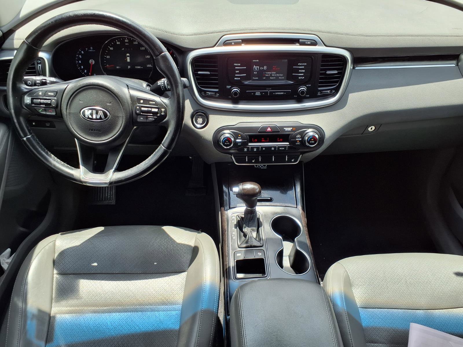 Used 2016 Kia Sorento EX w/ EX Premium Package FWD image 4