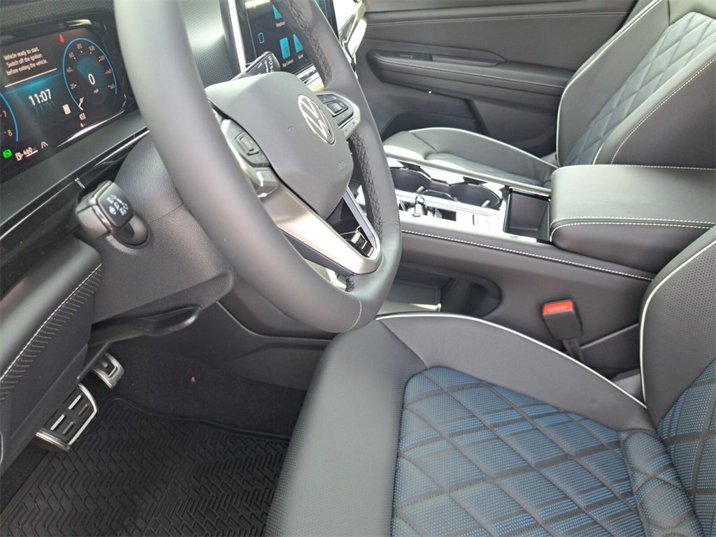 New 2026 Volkswagen Atlas Cross Sport SEL Premium R-Line image 18