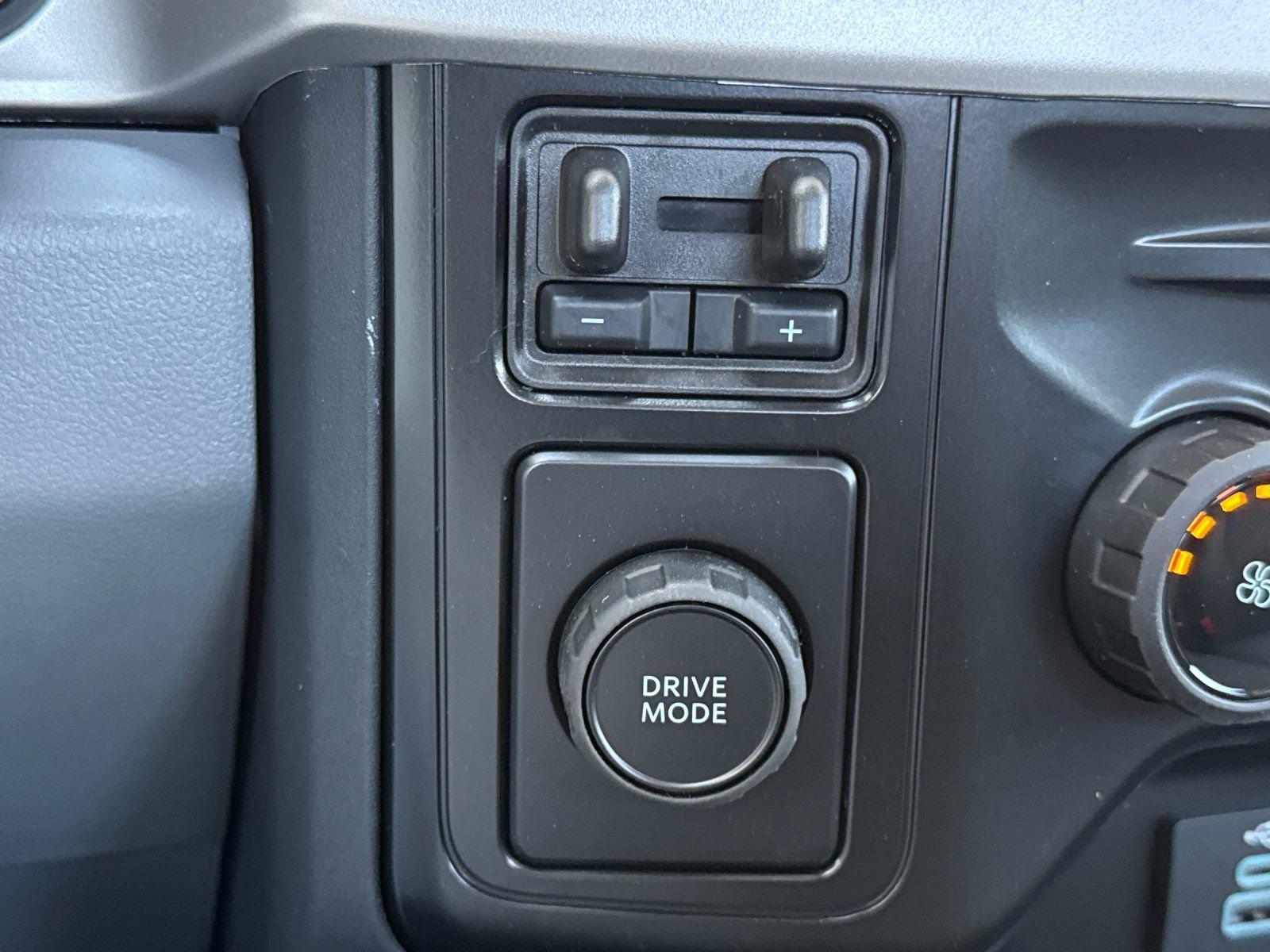New 2026 Ford F550 2WD Regular Cab Super Duty image 28