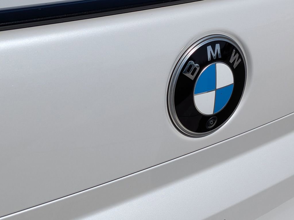 Used 2023 BMW 740i w/ Parking Assistance Package image 38