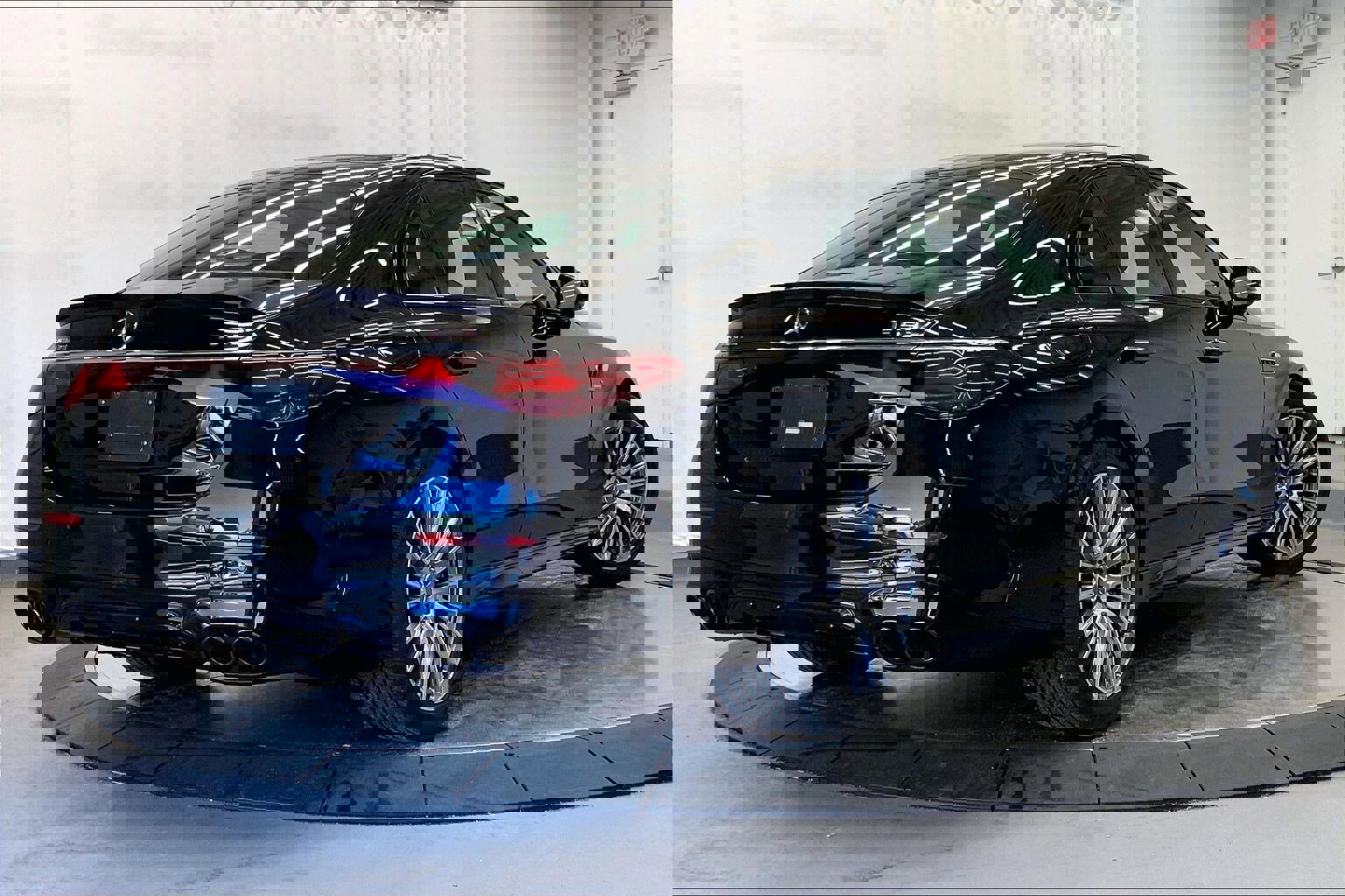 Used 2025 Mercedes-Benz E 53 AMG e 4MATIC Sedan image 6