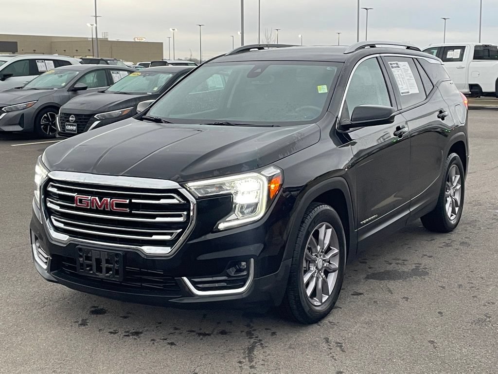 Used 2023 GMC Terrain SLT FWD image 3
