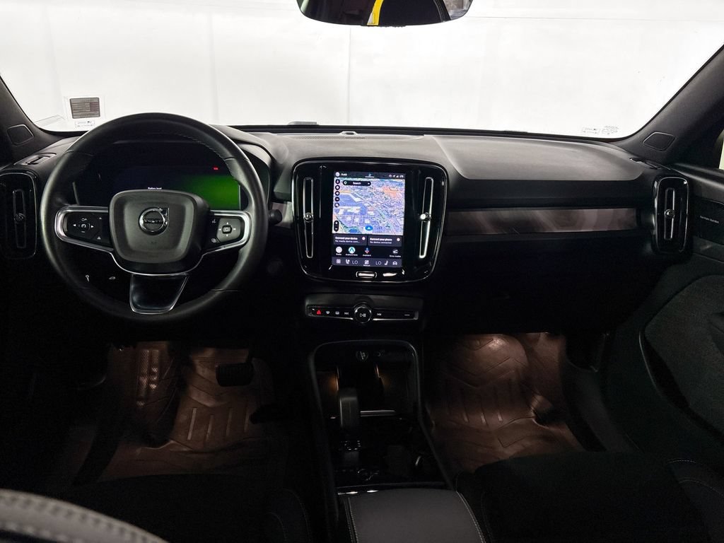 Used 2022 Volvo C40 P8 Recharge Ultimate AWD/4WD image 12