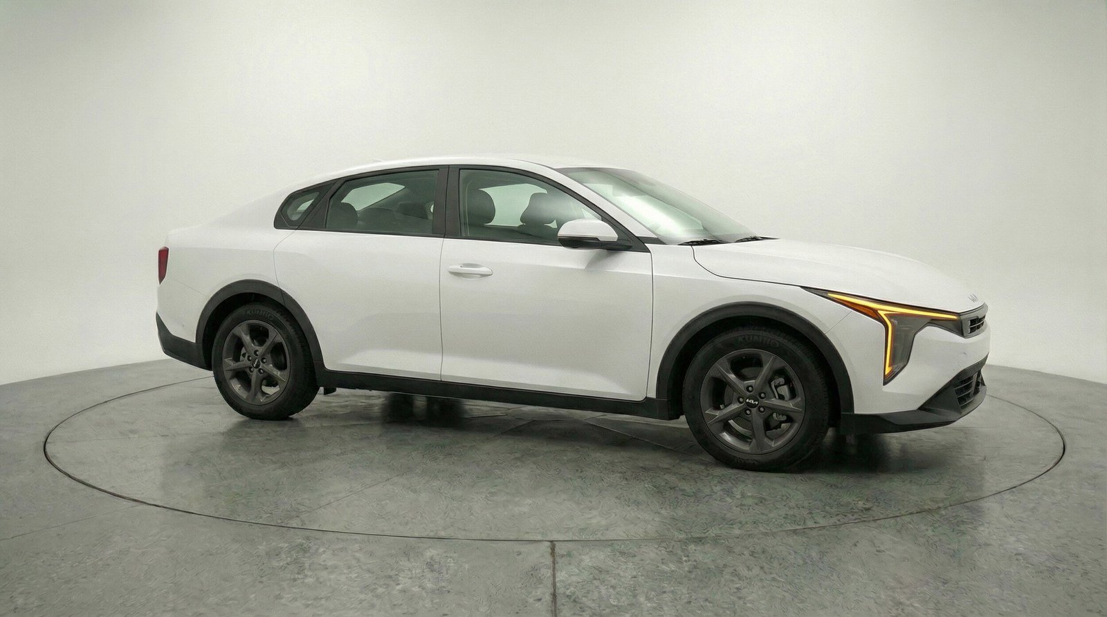 Used 2025 Kia K4 FWD image 1