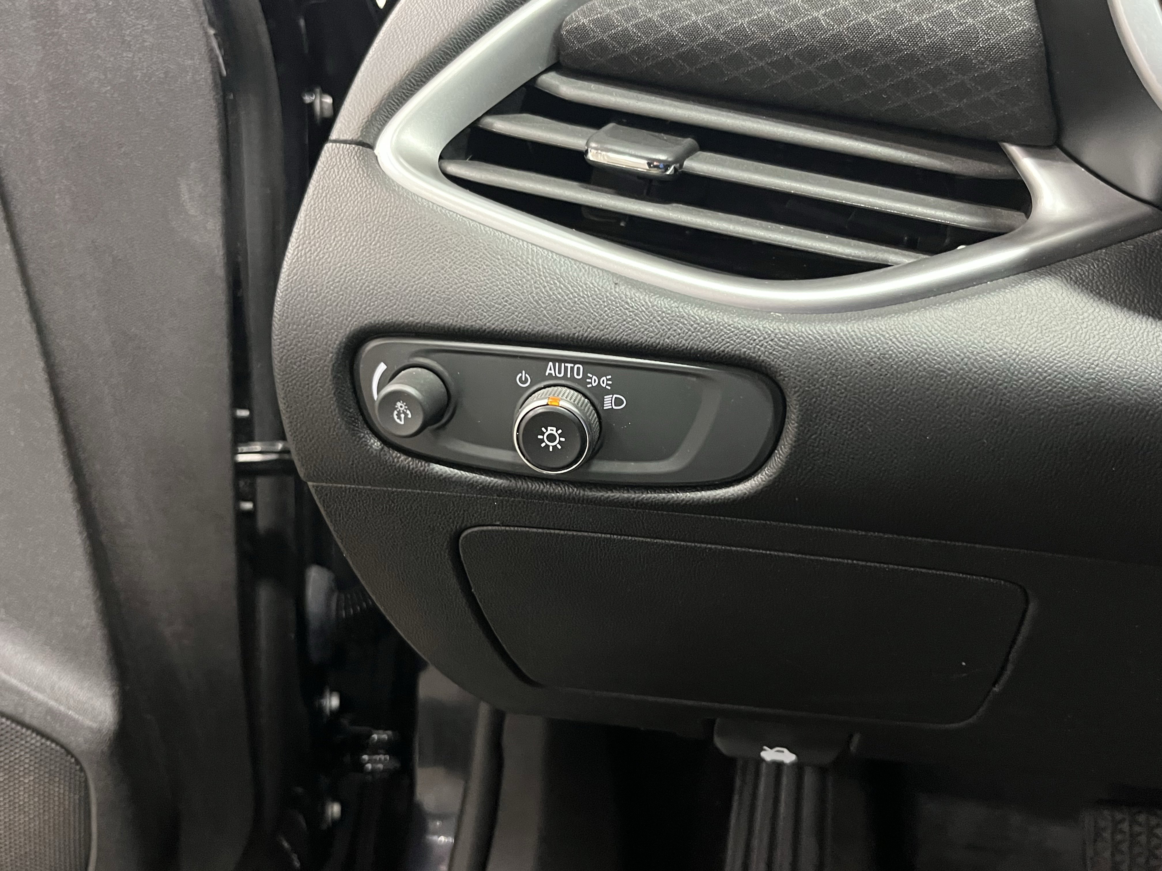 Used 2023 Chevrolet Malibu LS w/ Driver Confidence Package image 25