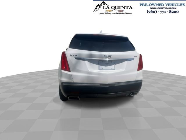 Used 2018 Cadillac XT5 Luxury w/ Driver Awareness Package FWD image 3