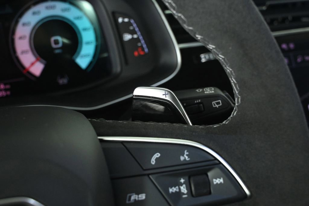 New 2025 Audi RS Q8 performance image 21