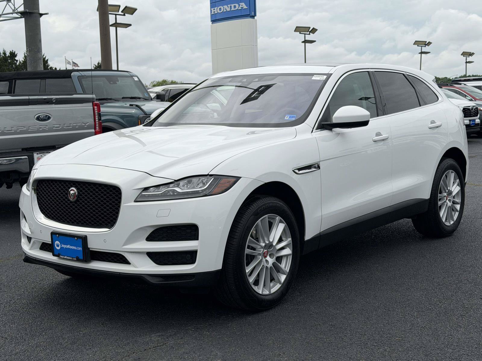 Used 2017 Jaguar F-PACE Prestige AWD/4WD image 4