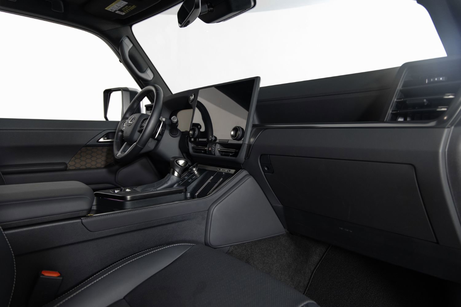 Used 2024 Lexus GX 550 w/ Accessory Package (2T) image 28