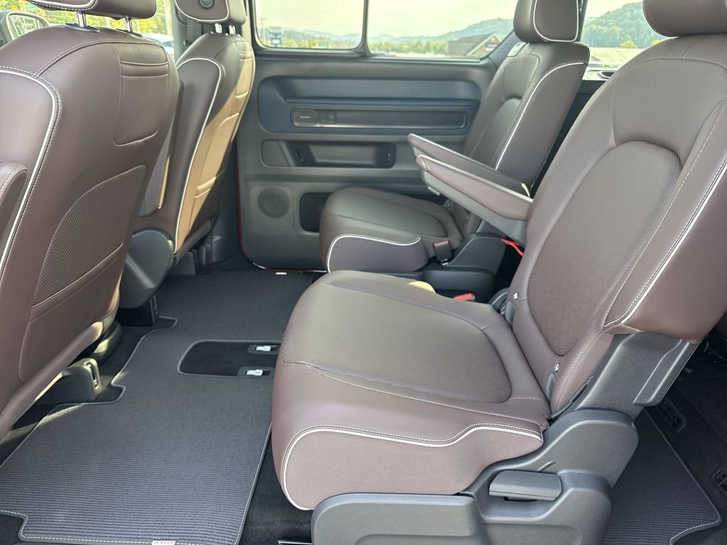 New 2025 Volkswagen ID. Buzz Pro S Plus AWD/4WD image 27