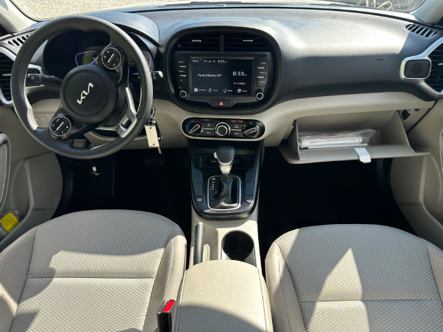 Used 2025 Kia Soul LX FWD image 18