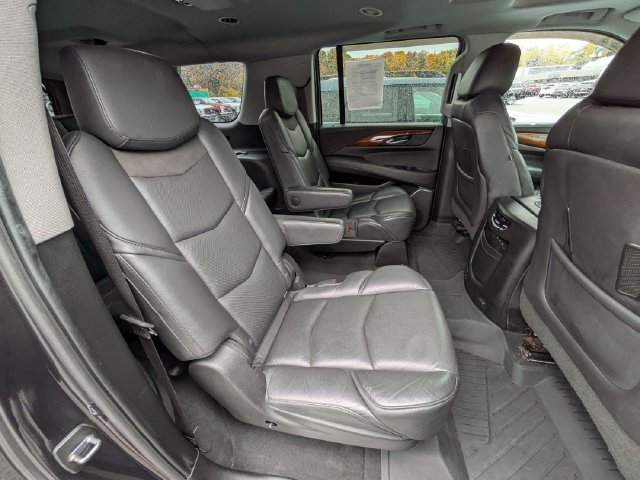 Used 2017 Cadillac Escalade ESV Premium Luxury AWD/4WD image 21