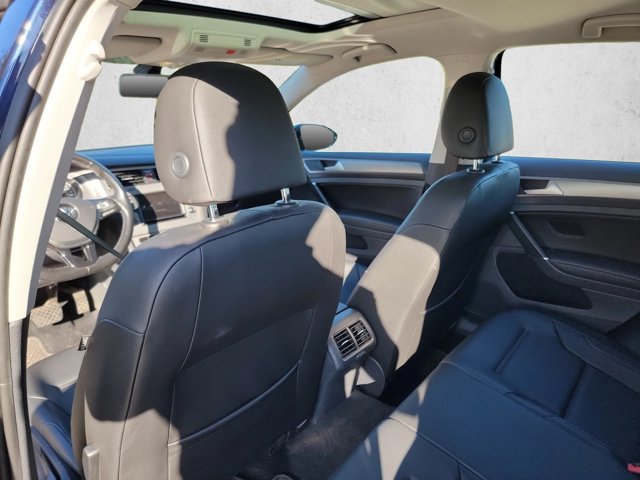 Used 2017 Volkswagen Golf Wolfsburg Edition FWD image 18