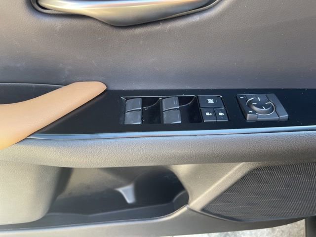 Used 2023 Lexus UX 250h AWD w/ Premium Package image 11