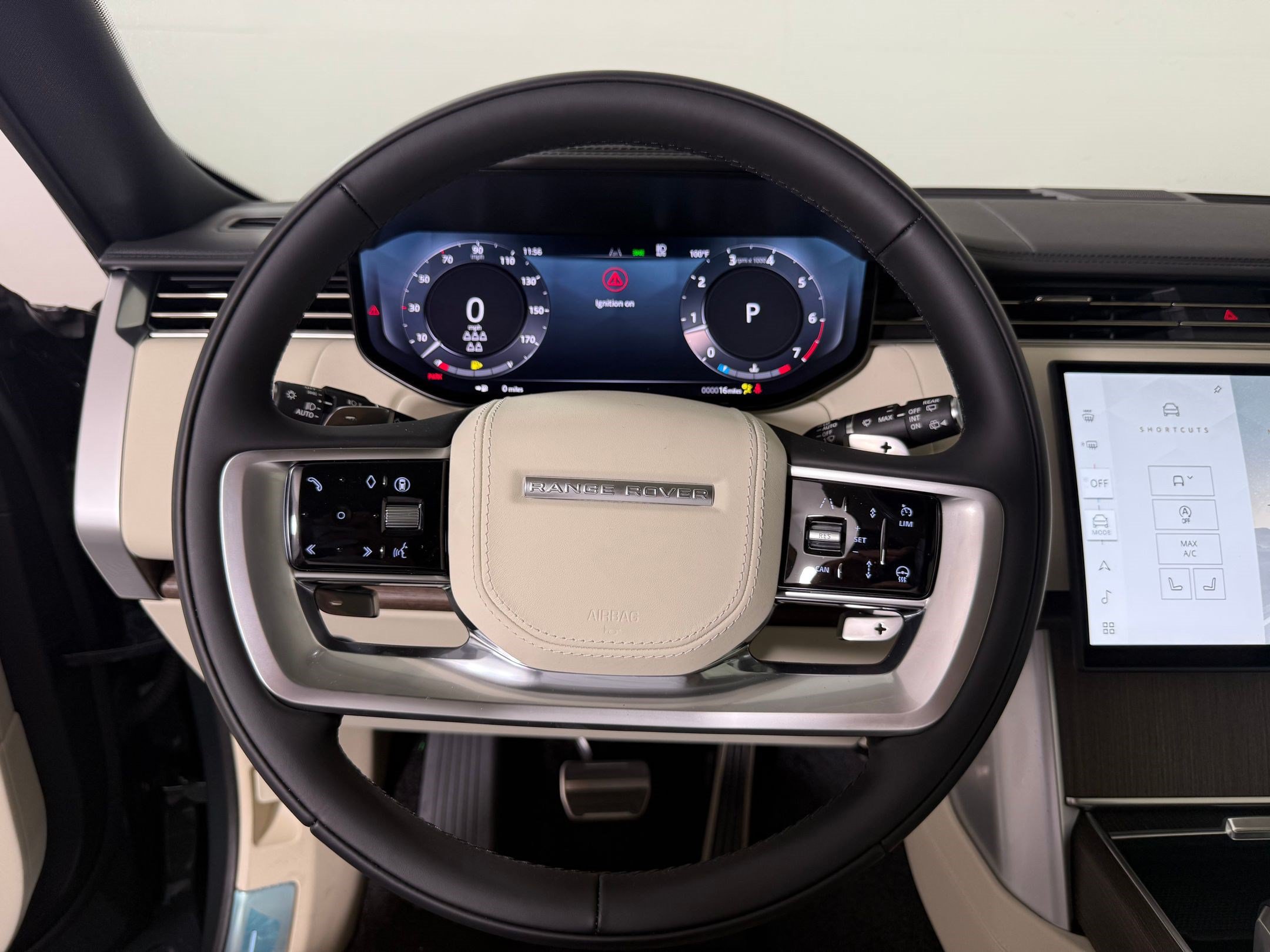 New 2026 Land Rover Range Rover Long Wheelbase SE AWD/4WD image 11