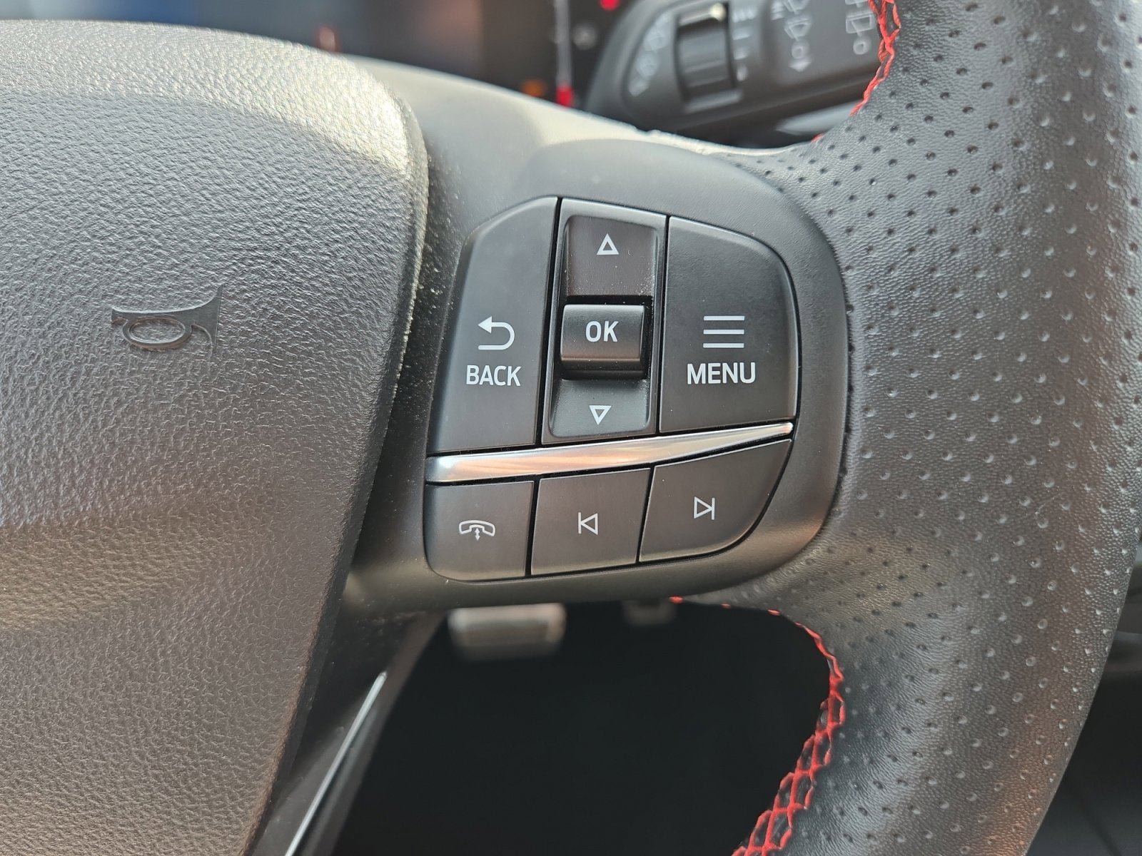 Used 2023 Ford Escape ST-Line w/ Tech Pack #1 AWD/4WD image 15