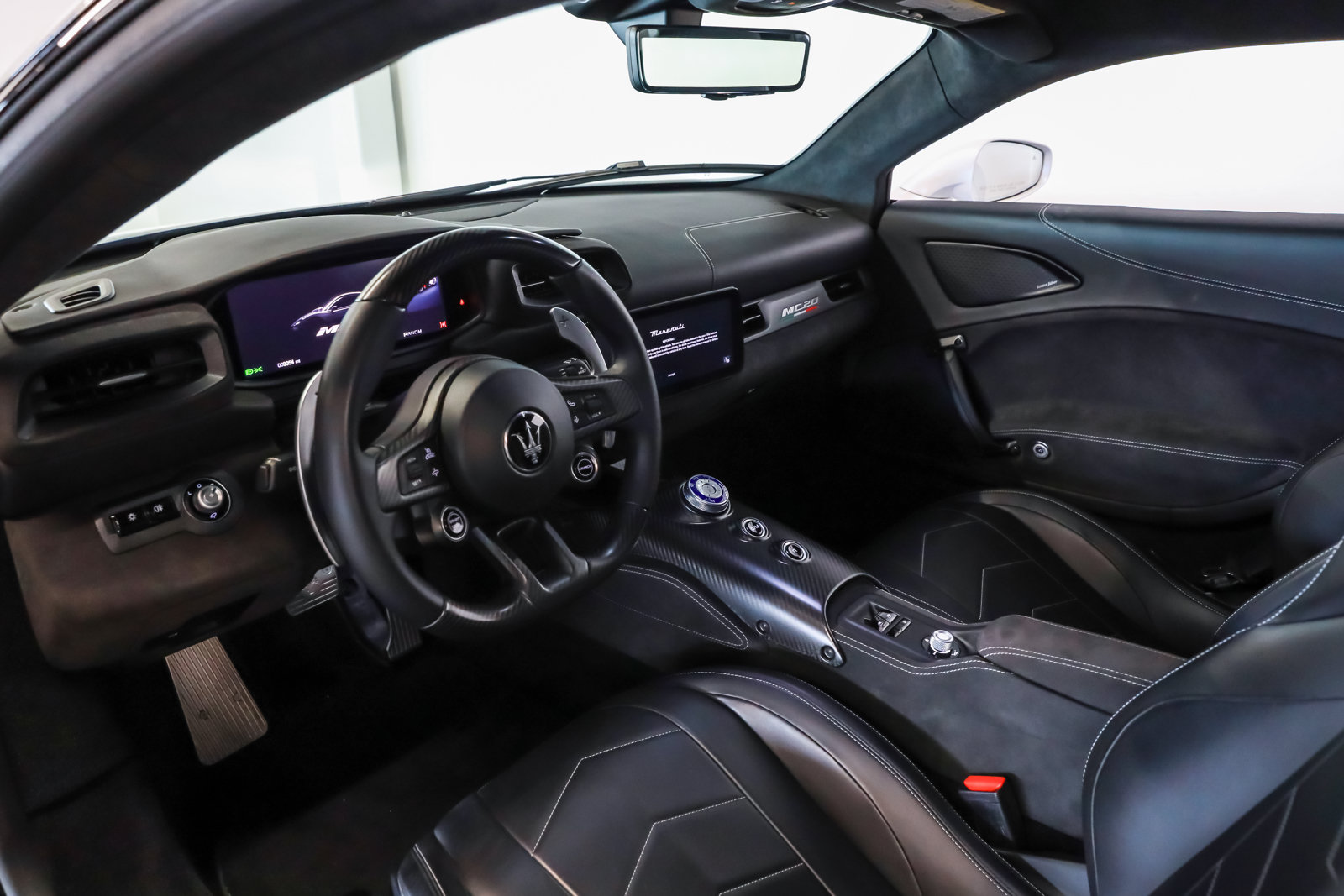 Used 2022 Maserati MC20 Coupe RWD image 36