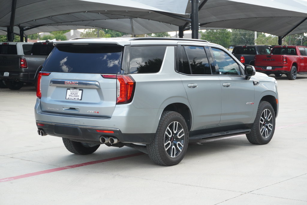 Used 2024 GMC Yukon AT4 w/ Technology Package AWD/4WD image 5