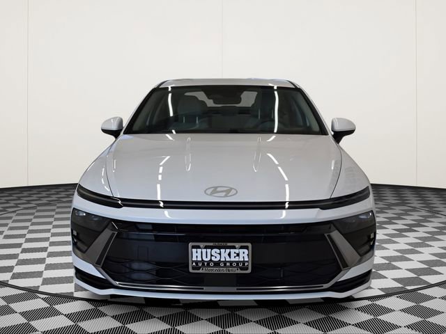 Used 2025 Hyundai Sonata SEL FWD image 3