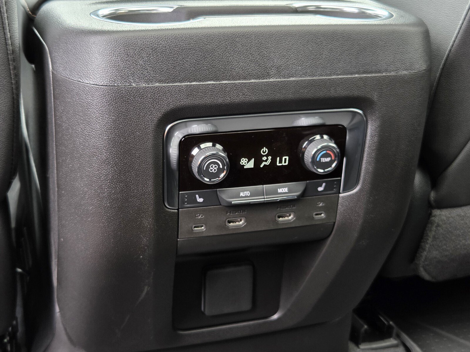 New 2026 Chevrolet Tahoe High Country AWD/4WD image 11