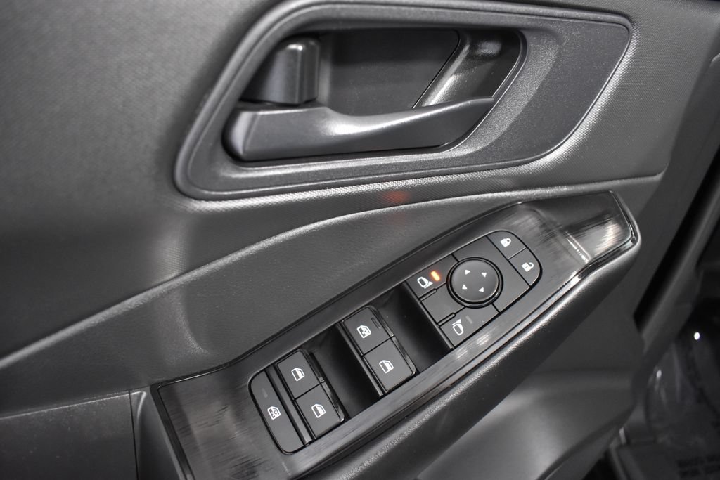Certified 2025 Nissan Rogue S AWD/4WD image 15