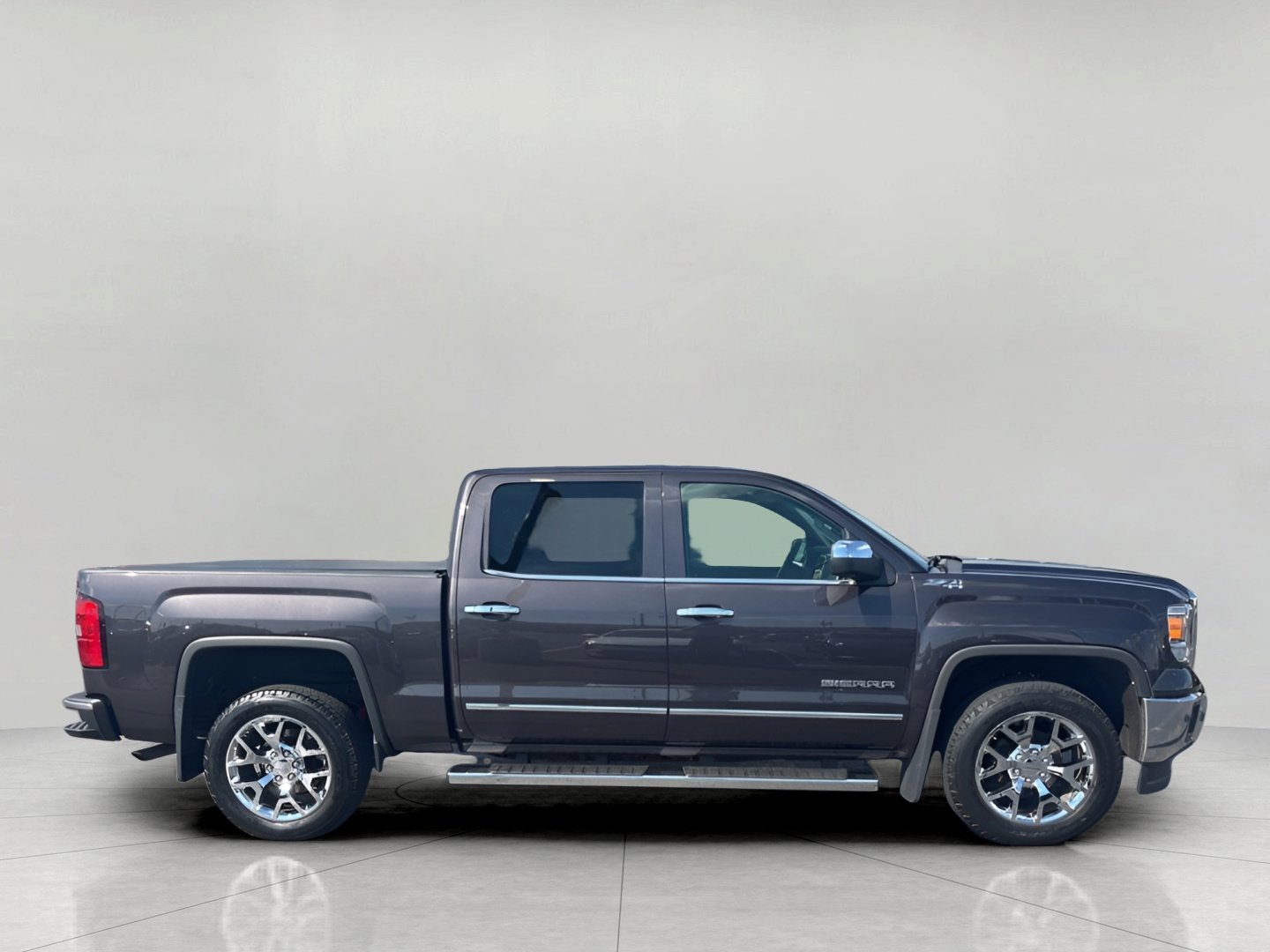 Used 2014 GMC Sierra 1500 SLT w/ SLT Crew Cab Value Package AWD/4WD image 2
