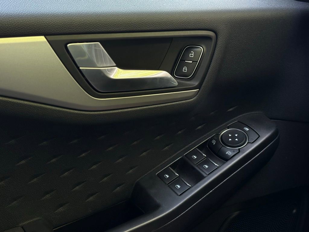 Used 2020 Ford Escape SE AWD/4WD image 24