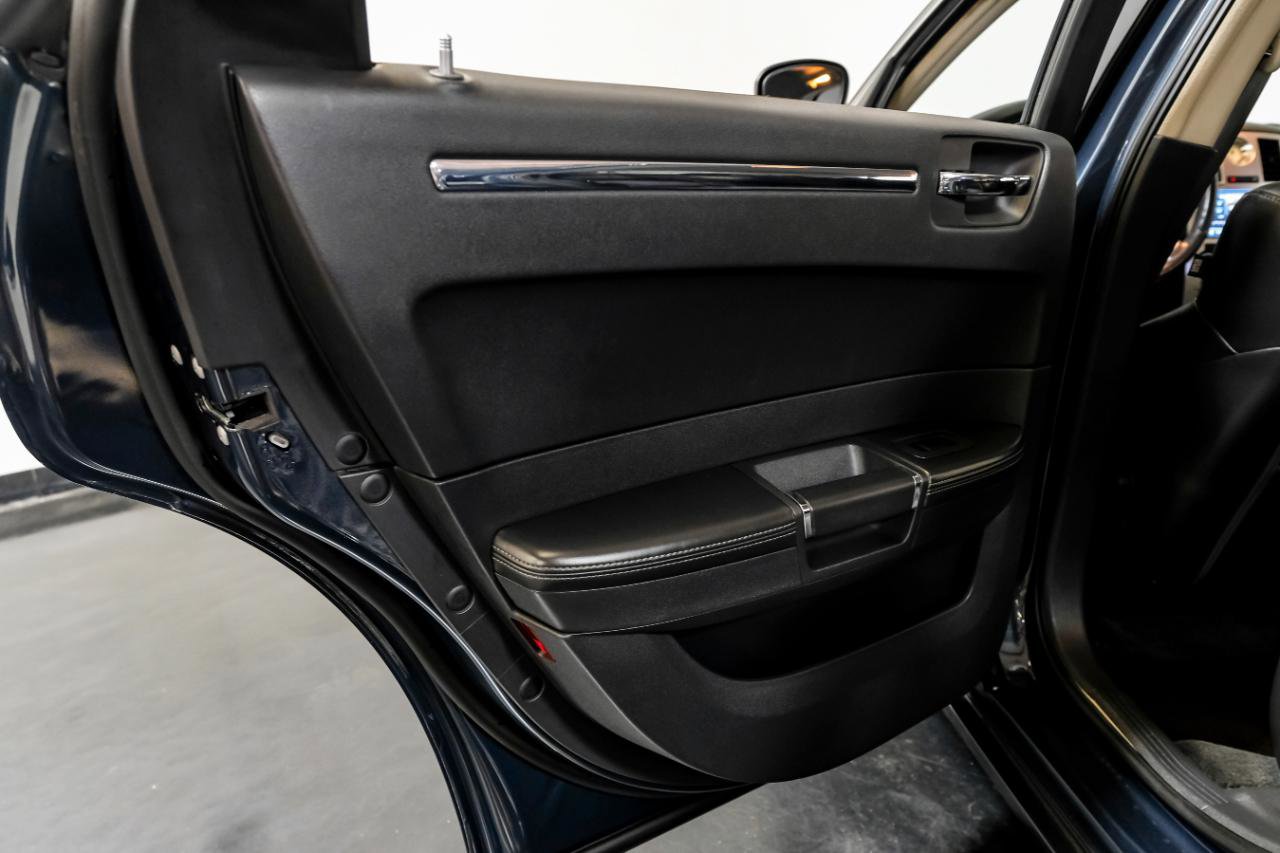 Used 2008 Chrysler 300 SRT8 w/ SRT Option Group II image 45