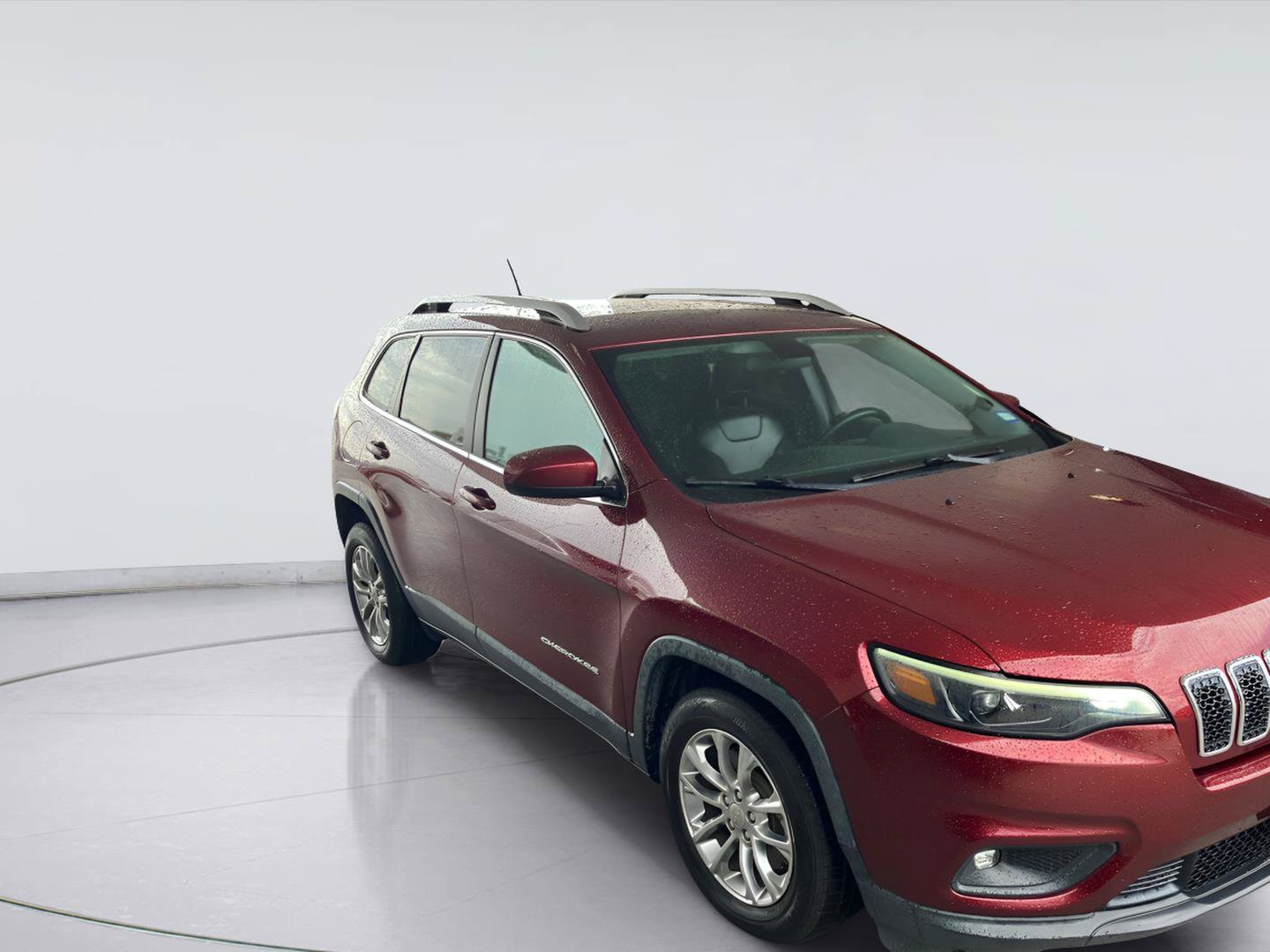 Used 2019 Jeep Cherokee Latitude Plus FWD image 2