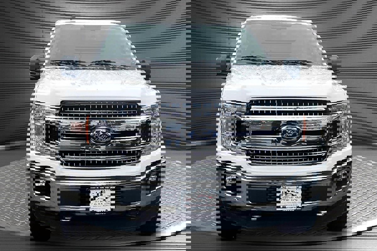 Used 2018 Ford F150 XLT w/ Equipment Group 302A Luxury image 2