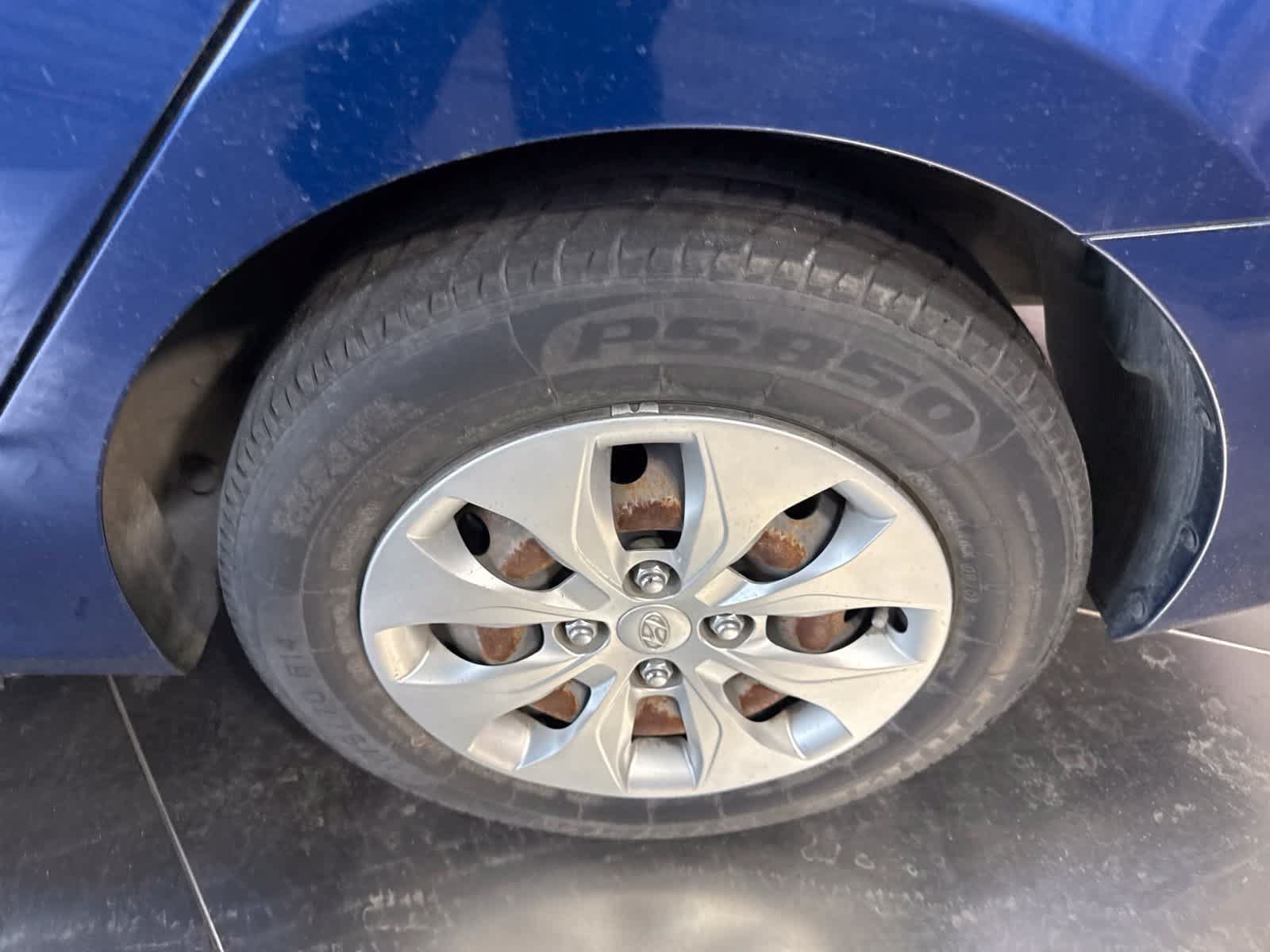 Used 2017 Hyundai Accent SE FWD image 6