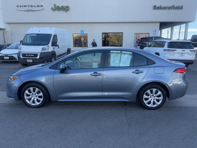 Used 2023 Toyota Corolla LE image 2
