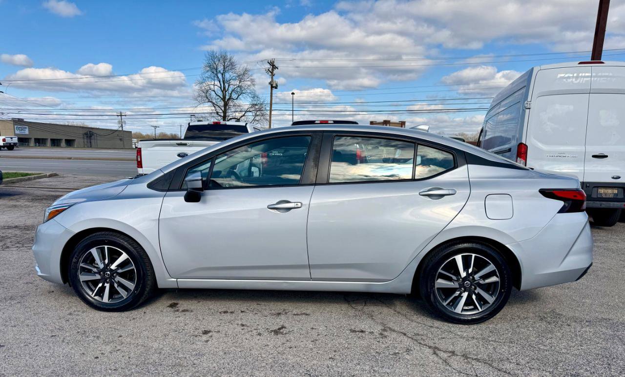 Used 2020 Nissan Versa SV FWD image 5